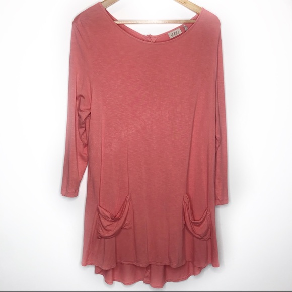 LOGO by Lori Goldstein coral button back tunic •L•
